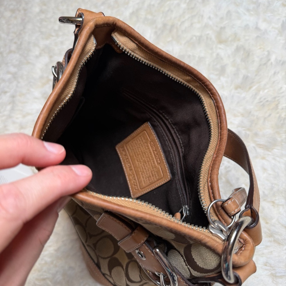 Coach C Brown Small Shoulder Bag - Picture 5 of 9